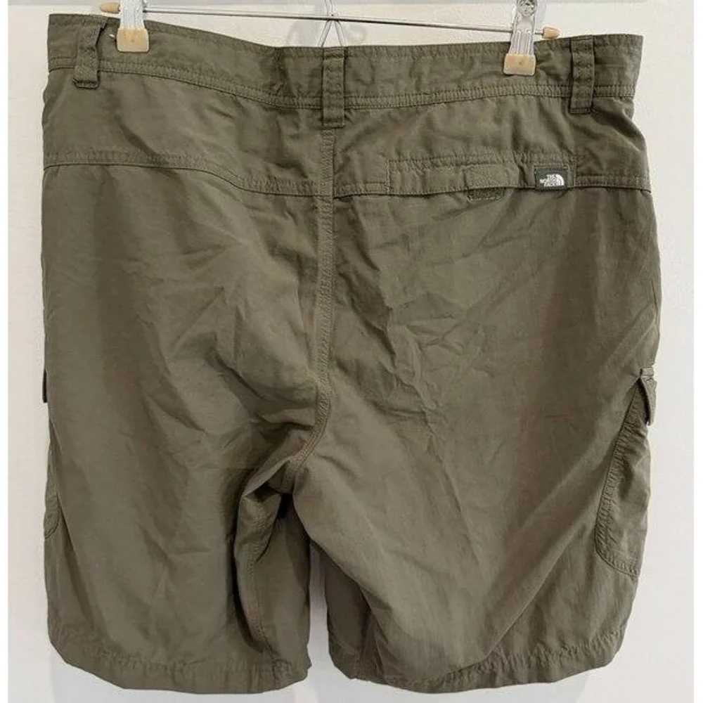 The North Face Mens Olive Green Cargo Ripstop Shorts Nylon Size 36